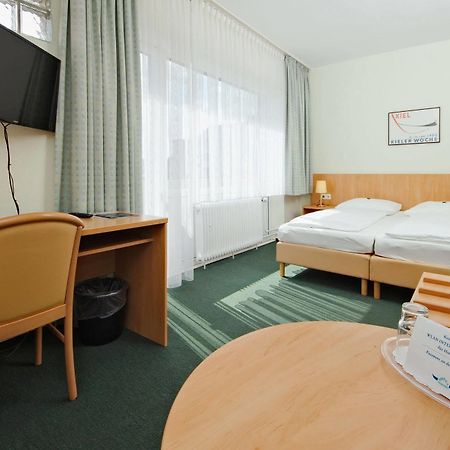 קיל Hotel Wiking מראה חיצוני תמונה