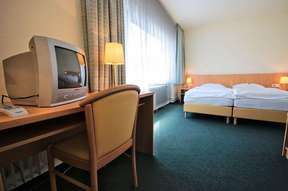 קיל Hotel Wiking מראה חיצוני תמונה