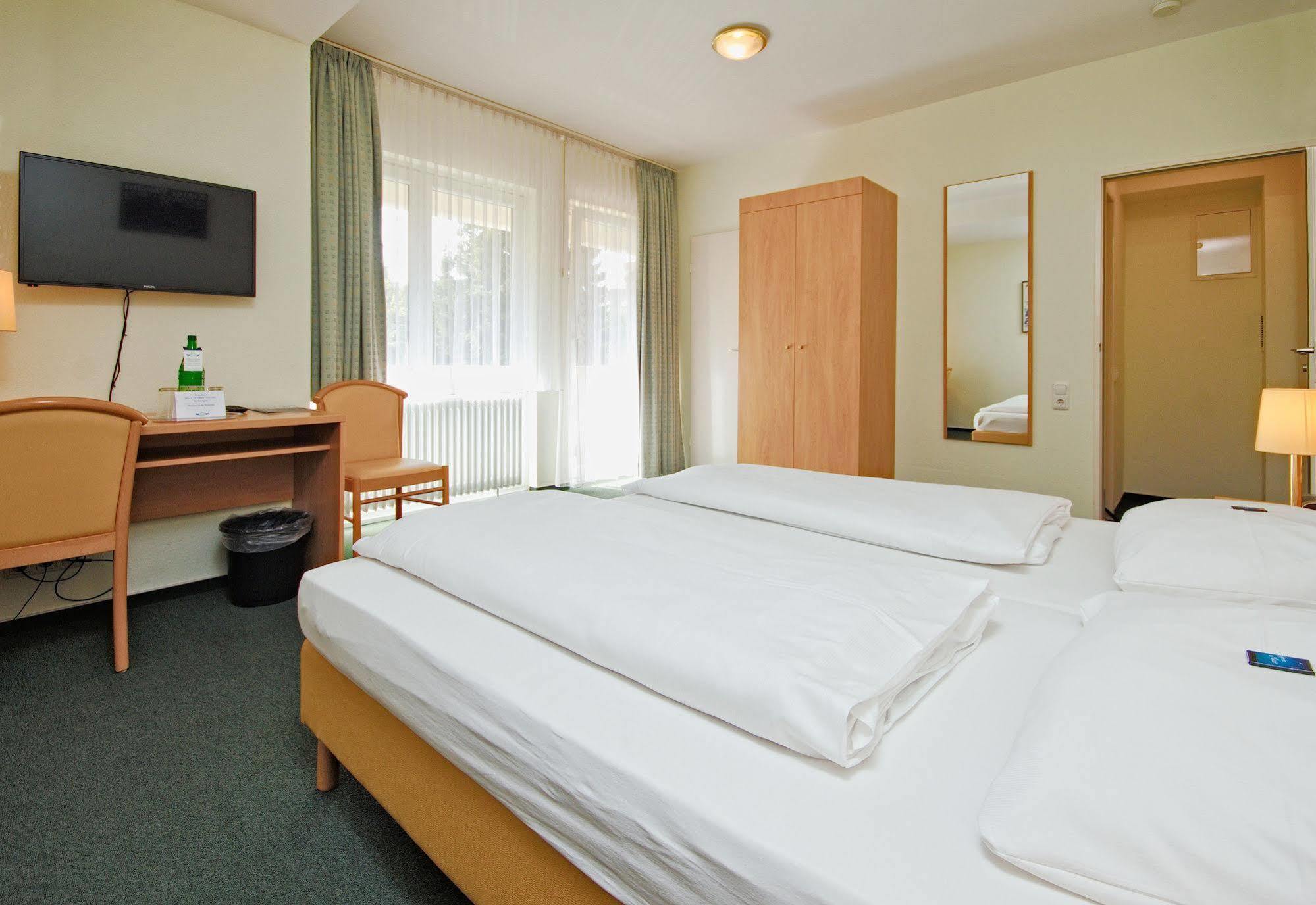 קיל Hotel Wiking מראה חיצוני תמונה