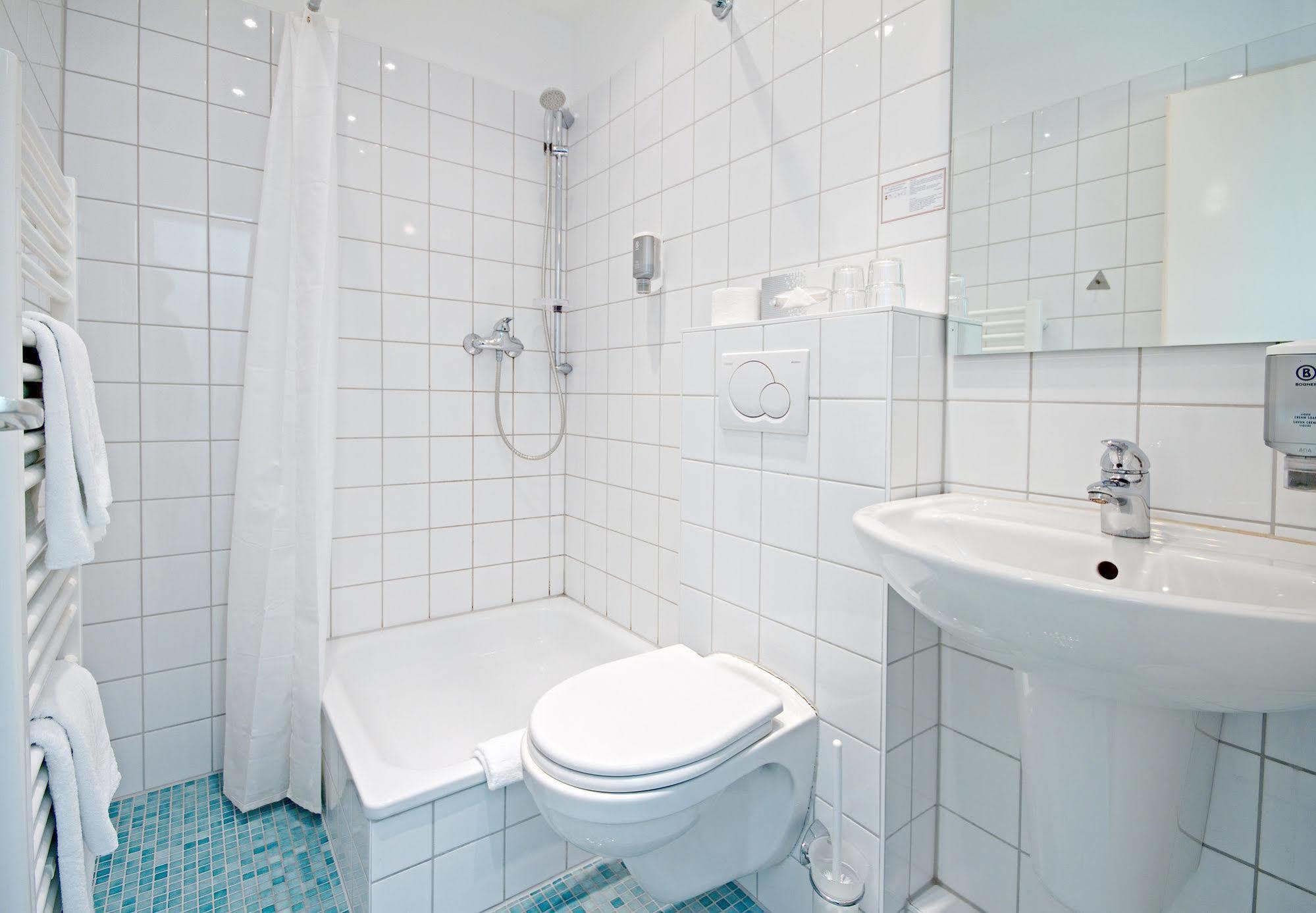 קיל Hotel Wiking מראה חיצוני תמונה