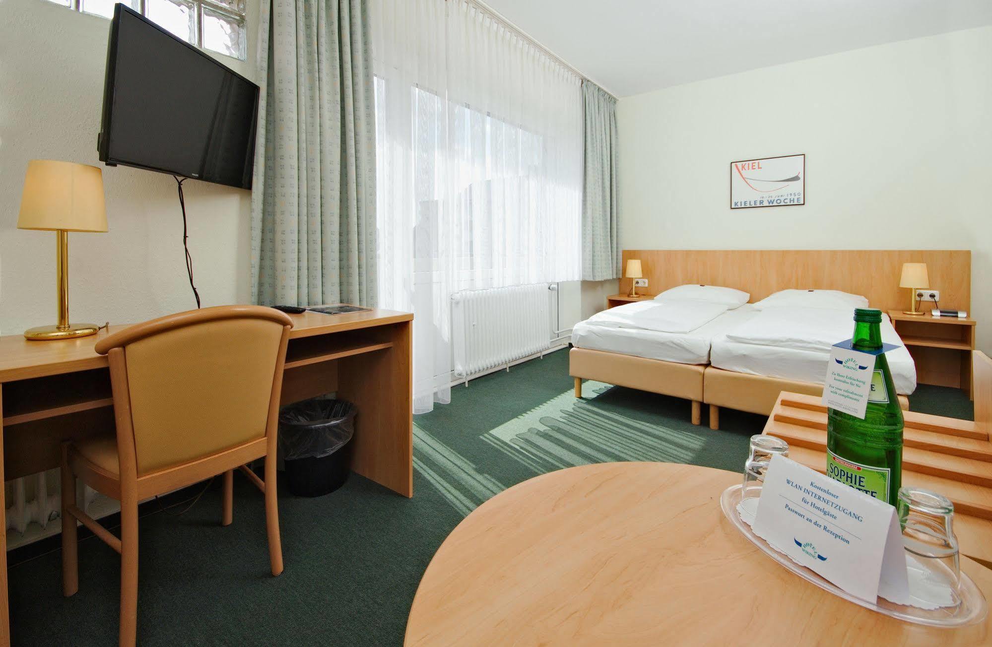 קיל Hotel Wiking מראה חיצוני תמונה